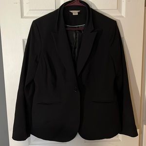 Black blazer. Great condition slightly worn. Size 12